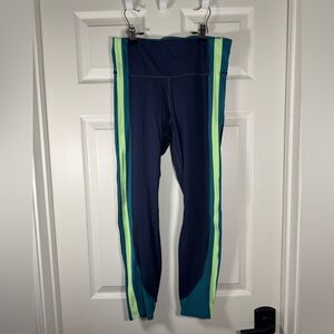 Athleta CRUNCH COLORBLOCK 7/8 TIGHT IN SUPERSONIC Size Medium